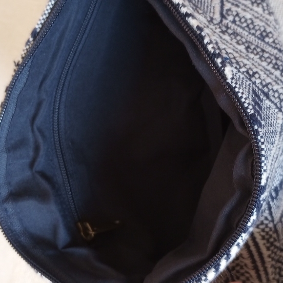 FREE W BUNDLE World Market Clutch Made in India Navy  NWT - Picture 6 of 6